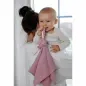 Preview: Ein hochwertiges Schmusetuch für Babys mit einem bezaubernden Diinglisar-Kaninchen. Die rosa Musselin-Decke aus natürlicher Baumwolle sorgt für ein angenehmes und beruhigendes Gefühl. Dieses personalisierbare Tuch ist ein perfektes Geschenk für Neugeboren