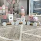 Mobile Preview: Holzzug Holzeisenbahn rosa Personalisiert mit Geburtsdaten Namen - Geschenk zur Geburt Mädchen bedruckt Babygeschenk