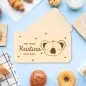 Preview: Personalisiertes Frühstücksbrettchen mit Lasergravur für Kinder mit Namen - Babygeschenk für Kinder mit Lasergravur und Koala als Taufgeschenk zur Taufe
