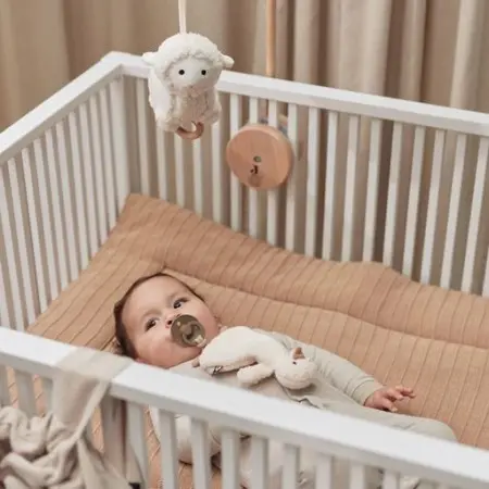 Personalisierte Baby Spieluhr Lamm Creme - Musik Einschlafhilfe für Babys | Jollein 043-001-67009