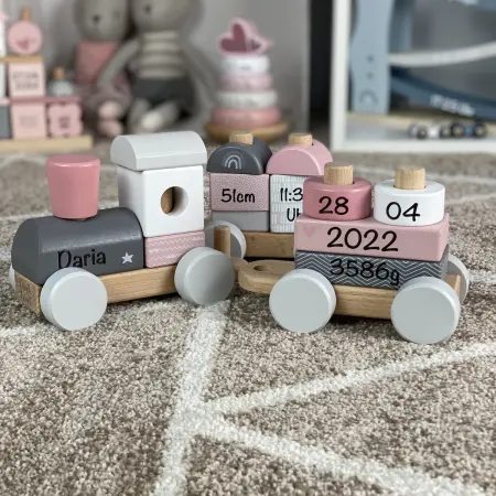 Holzzug Holzeisenbahn rosa Personalisiert mit Geburtsdaten Namen - Geschenk zur Geburt Mädchen bedruckt Baby