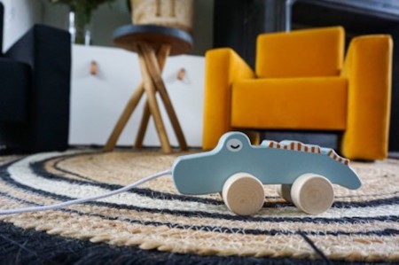 Tryco Holz Nachziehtier Krokodil blau Nachziehspielzeug personalisiert mit Lasergravur Taufgeschenk inkl. Alles Gute zur Taufe und Taufdatum
