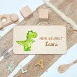 Personalisierte Frühstücksbrettchen für Kinder – Dinosaurier grün Einzigartige Geschenkideen mit Liebe zum Detail!