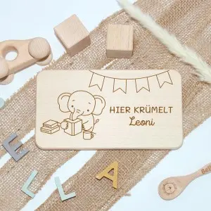 Personalisierte Frühstücksbrettchen für Kinder – Lesender ElefantEinzigartige Geschenkideen mit Liebe zum Detail!