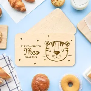 Personalisiertes Frühstücksbrettchen mit Lasergravur für Kinder mit Namen - Babygeschenk für Kinder mit Lasergravur und Tiger als Kommuionsgeschenk zur Kommunion