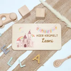 Personalisierte Frühstücksbrettchen für Kinder – Märchenschloss Regenbogen Aquarell Einzigartige Geschenkideen mit Liebe zum Detail!